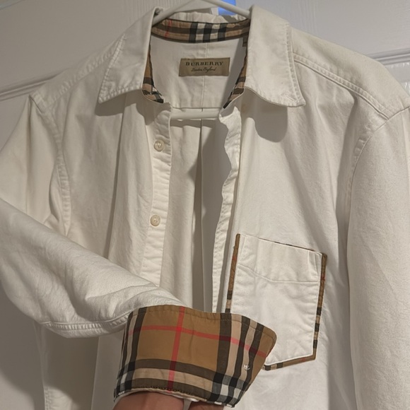 White BURBERRY , men’s, size M. - Picture 4 of 4